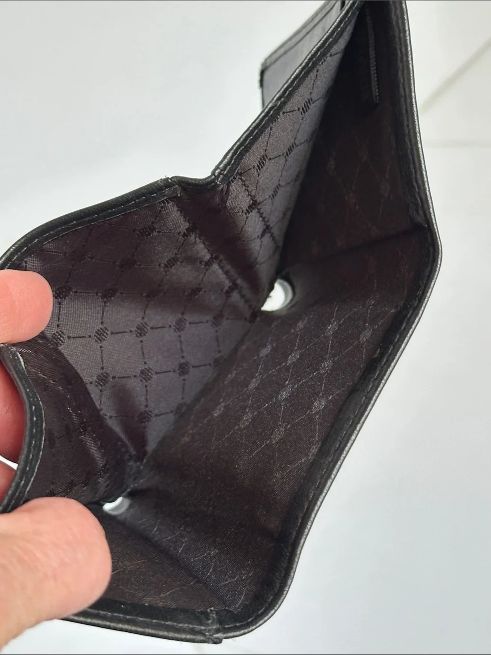 NWOT Perry Ellis Black Leather Tri-Fold Card & ID Holder